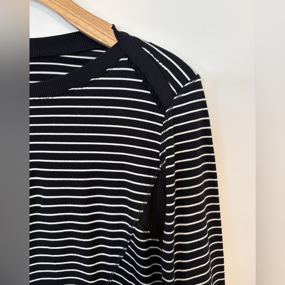 Lululemon Base Runner Long Sleeve , sz : 6 - Picture 10 of 12